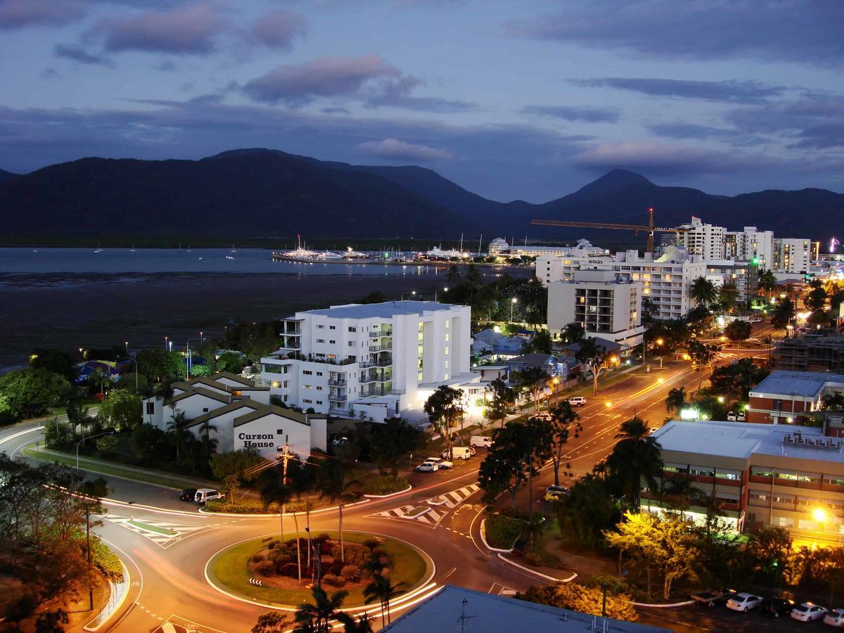 Lake Central Cairns Otel Dış mekan fotoğraf